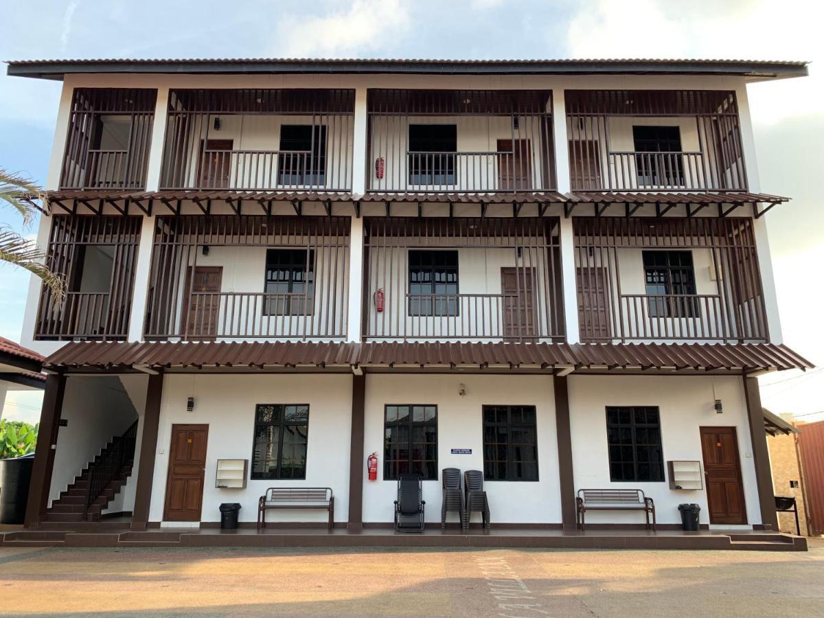 Wan Danisha Villa Inn Kota Bharu Exterior photo