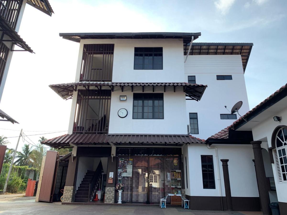 Wan Danisha Villa Inn Kota Bharu Exterior photo
